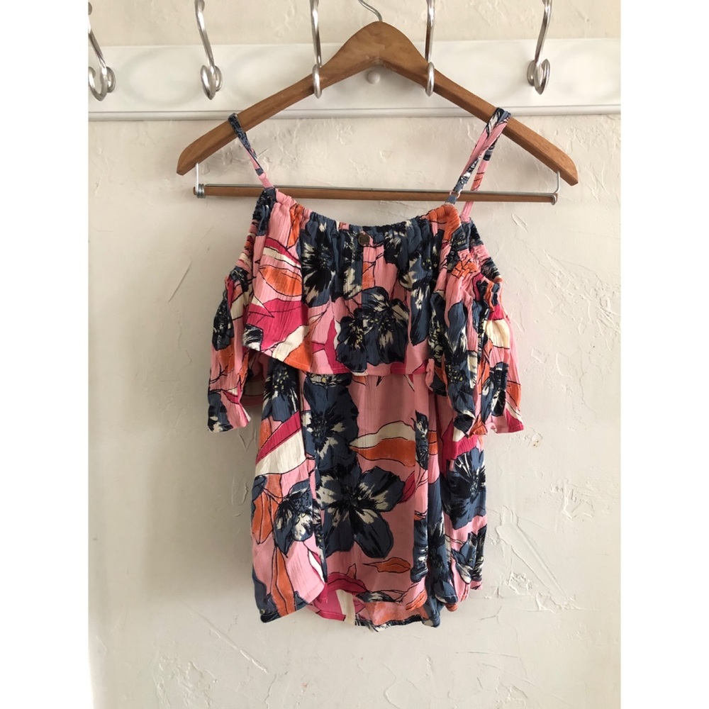 Billabong Off Shoulder Floral Top. Size Medium